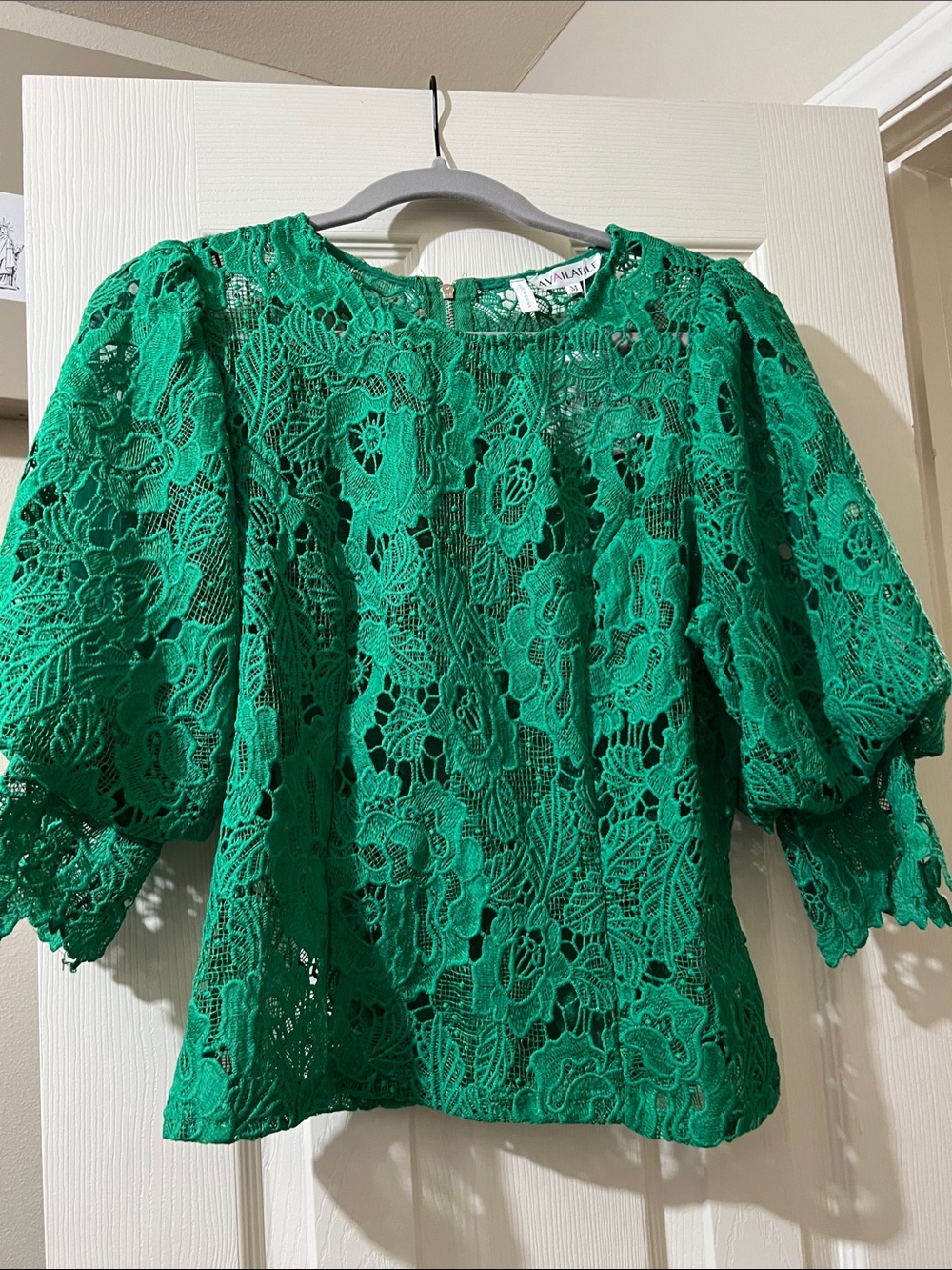 Emerald Green Floral Lace Puff-Sleeve Top